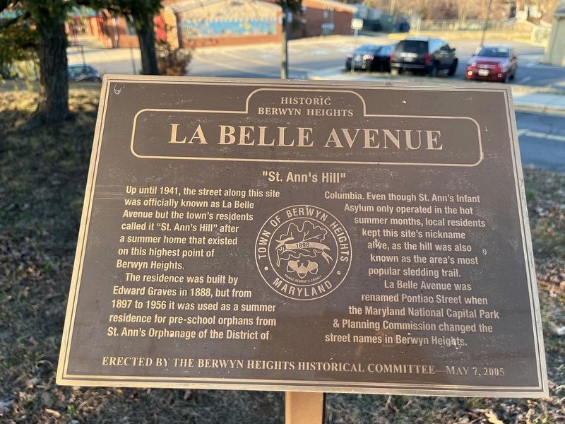 La Belle Avenue Marker image. Click for full size.