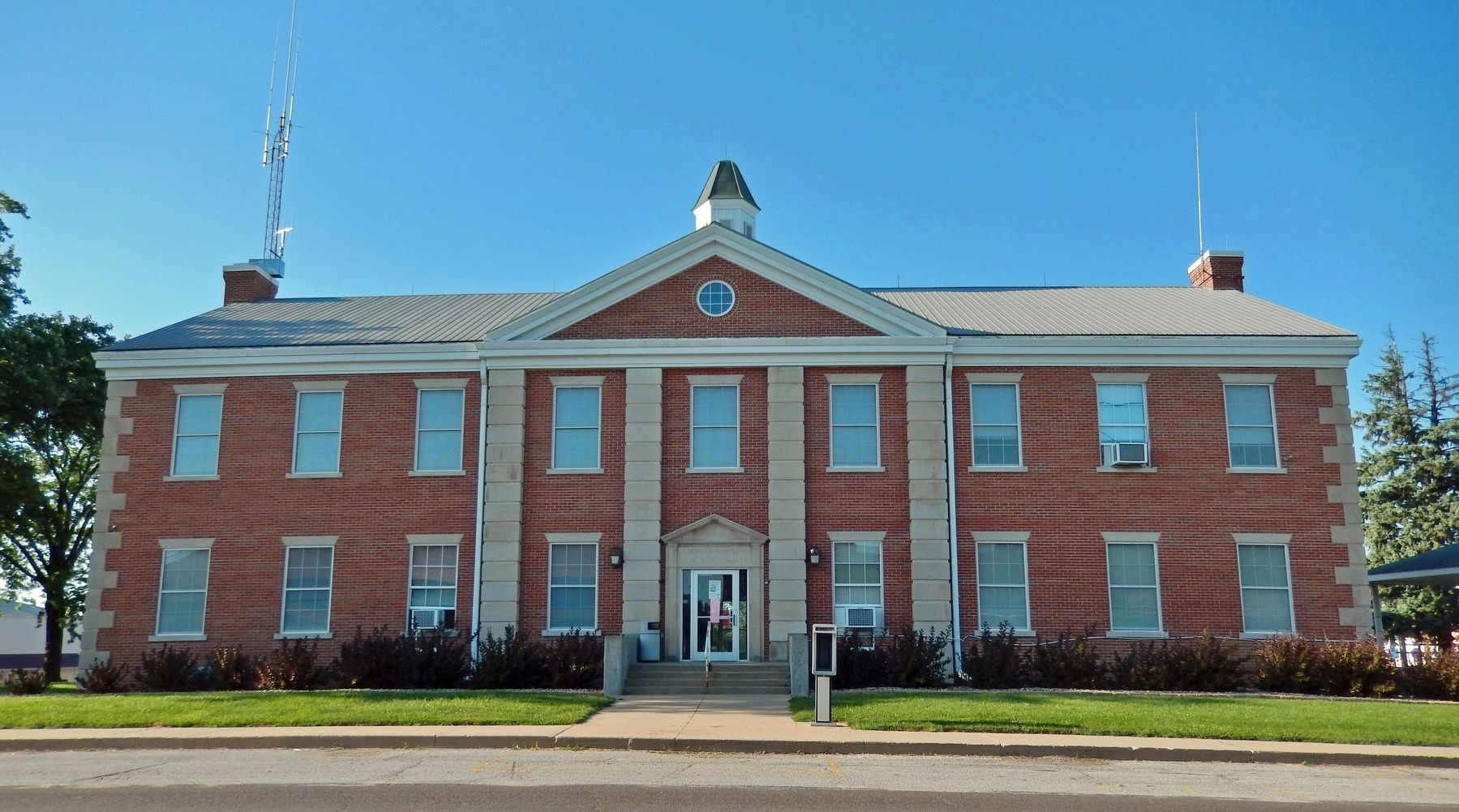 Schuyler County Courthouse (<i>south/front elevation</i>) image. Click for full size.