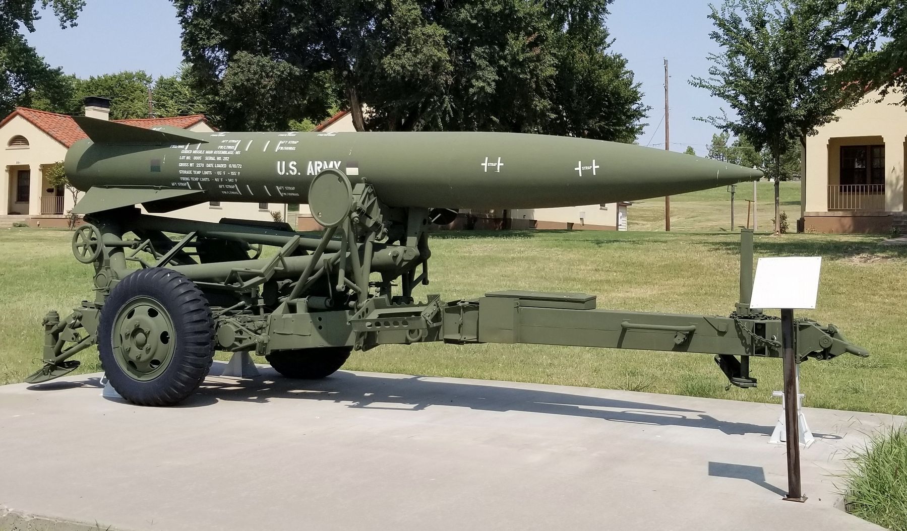 The view of the U.S. MGM-52C Lance Missile on Zero-Length Launcher and Marker image. Click for full size.