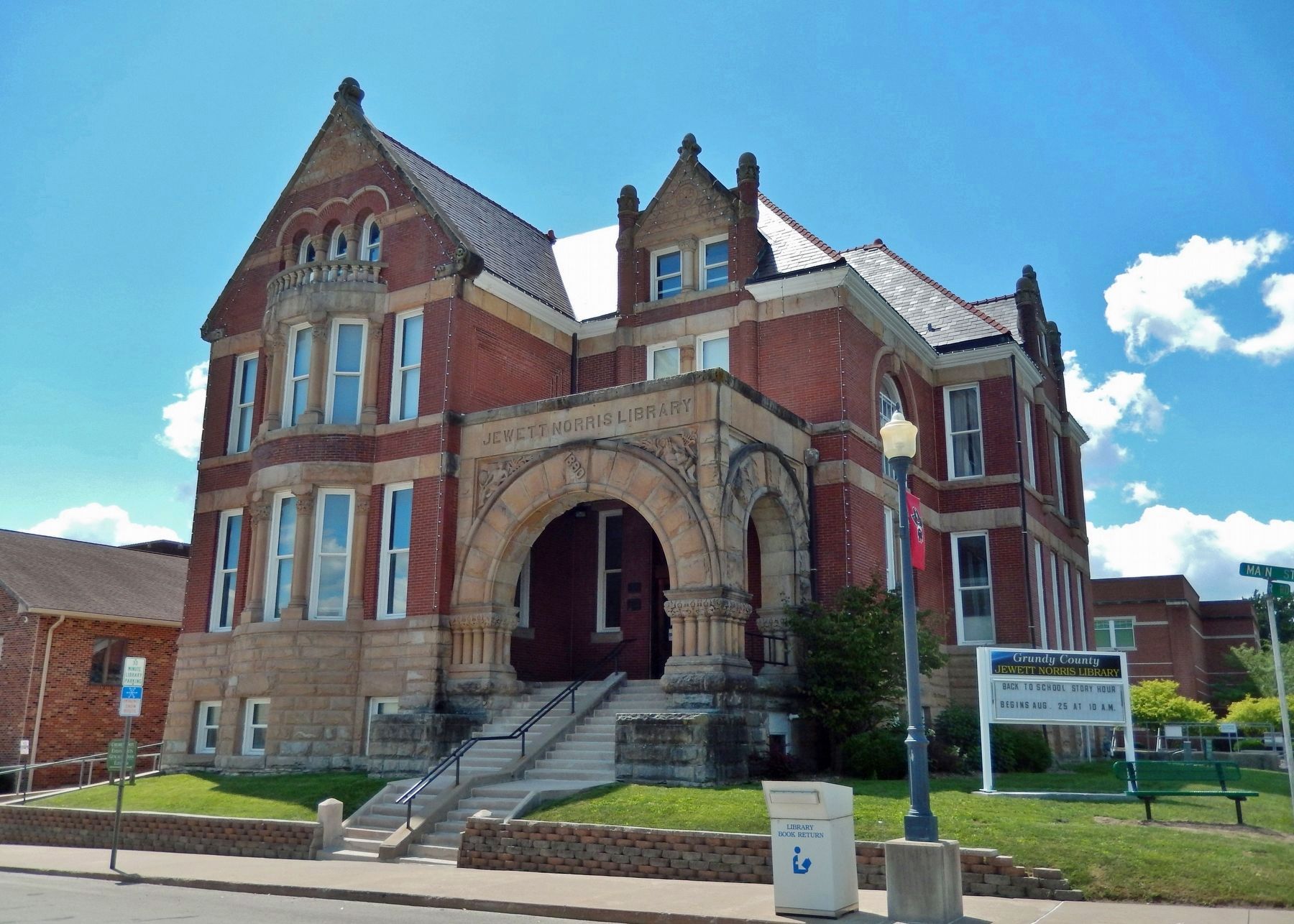 Grundy County Jewett Norris Library (<i>northeast elevation</i>). Click for full size. Grundy County Jewett Norris Library (<i>northeast elevation</i>) image. Click for full size.
