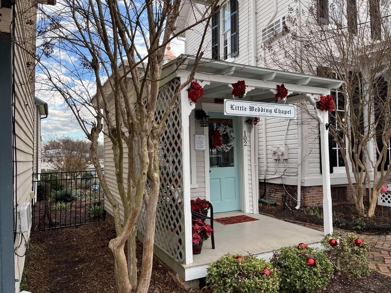 Brady-Rees House Office, now a wedding chapel image. Click for full size.