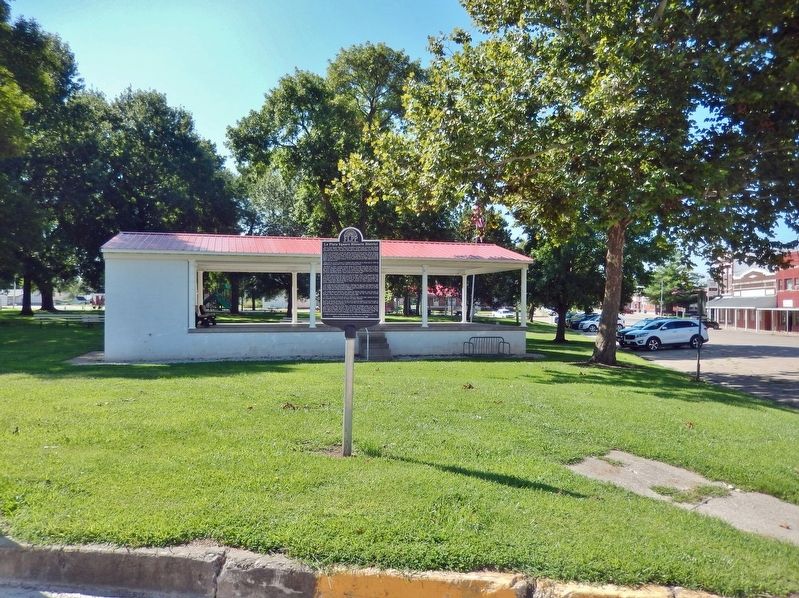 La Plata Square Historic District Marker image. Click for full size.