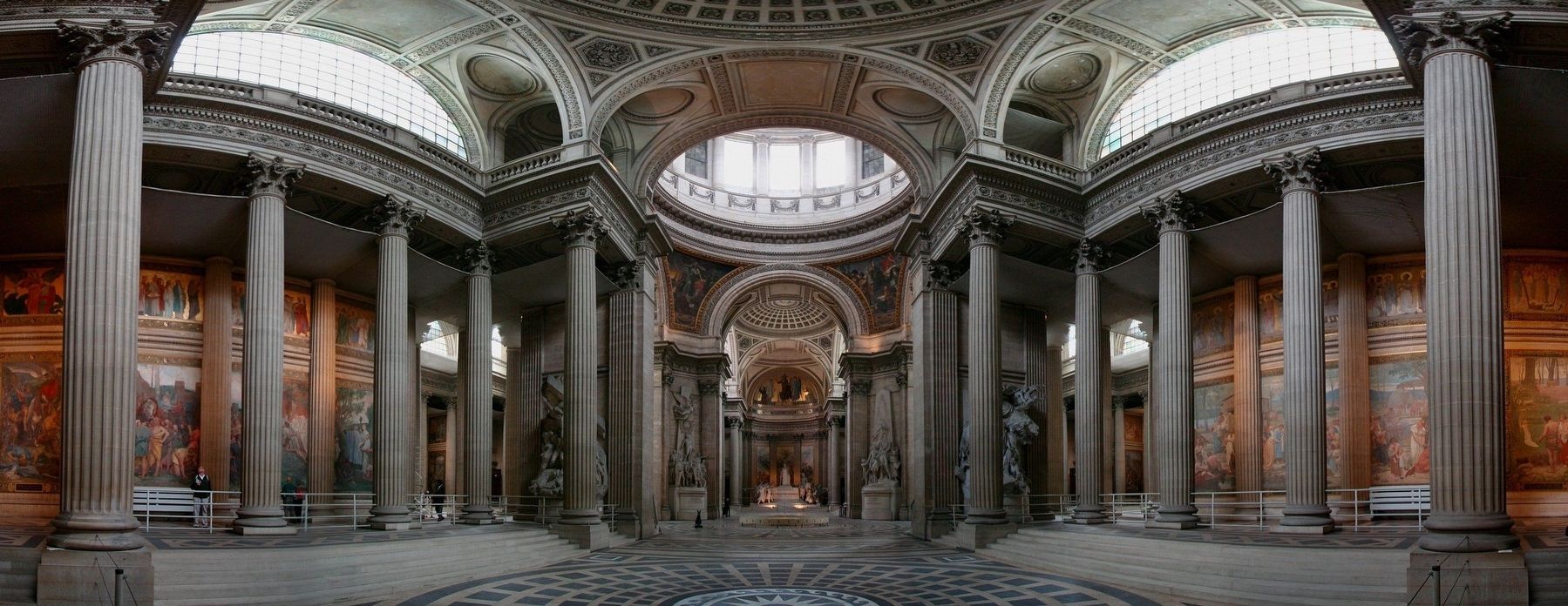 Le Panthéon - Panoramic view of interior. Click for full size. Le Panthéon - Panoramic view of interior image. Click for full size.
