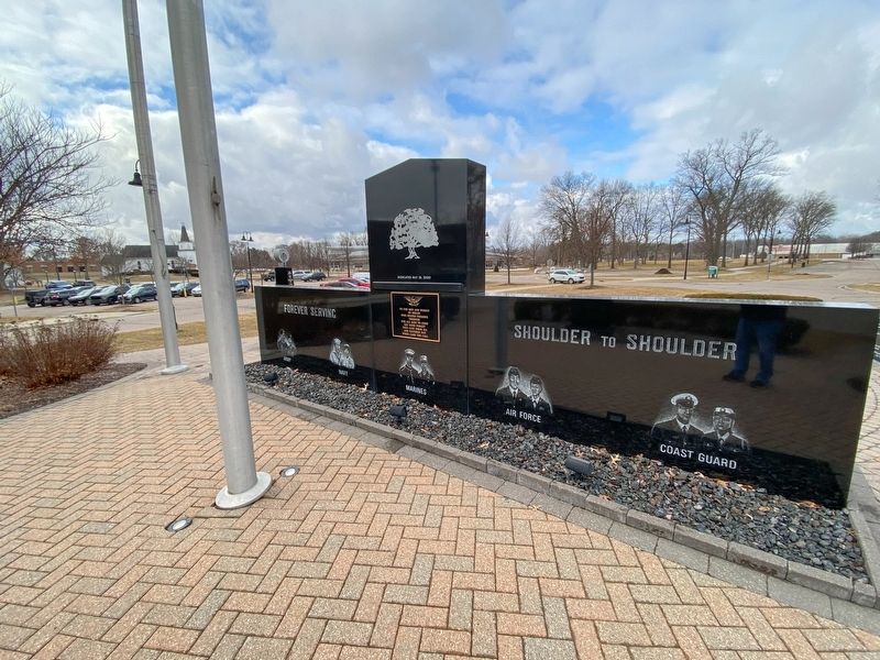 Shelby Township Veterans Memorial image. Click for full size.