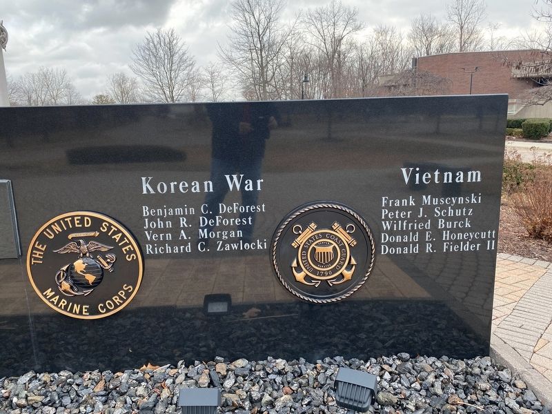 Shelby Township Veterans Memorial image. Click for full size.