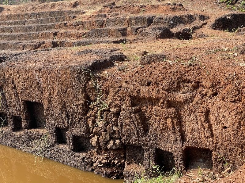 Temple of Saptakoteshwar Tank image. Click for full size.