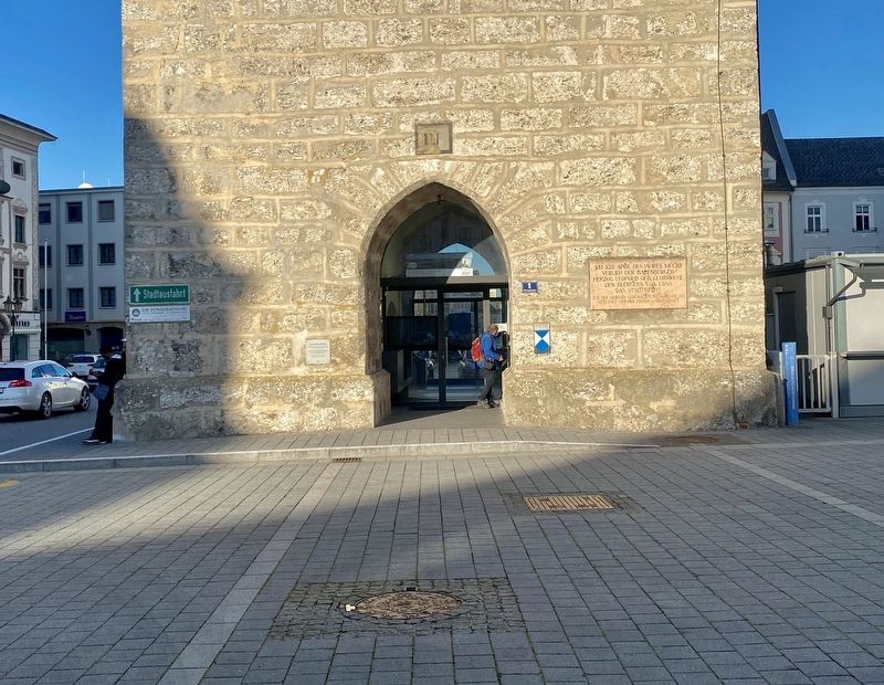 Der Stadtturm von Enns / The Enns City Tower Marker - wide view image. Click for full size.