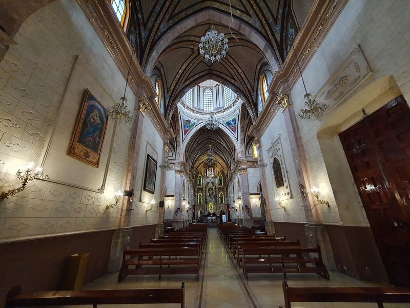 Templo Se�or del Perd�n interior image. Click for full size.