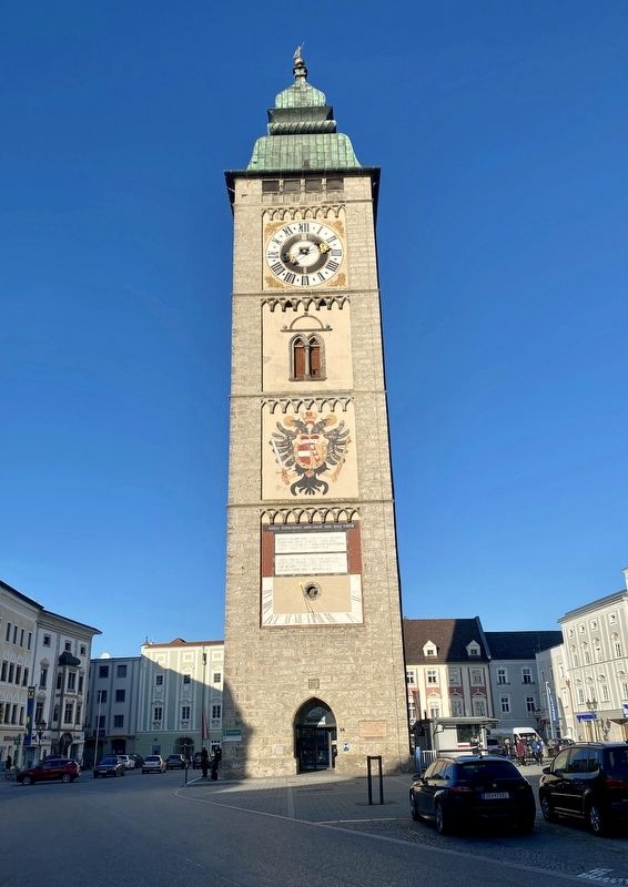 Das Stadtrecht von Enns / Enns City Charter Marker - wider view image. Click for full size.