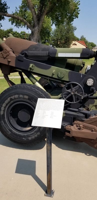 The U.S. M198 155mm Howitzer and Marker image. Click for full size.