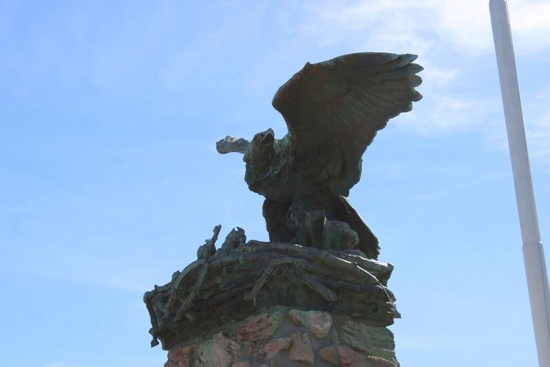 Bronze Nesting Eagle and Eaglets Atop the Obelisk image. Click for full size.