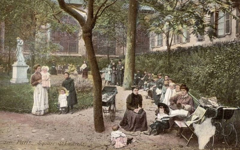 Square Saint-Laurent. Click for full size. Square Saint-Laurent image. Click for full size.