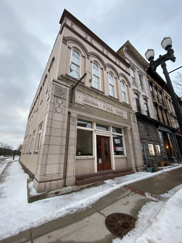 Lowell State Bank image. Click for full size.