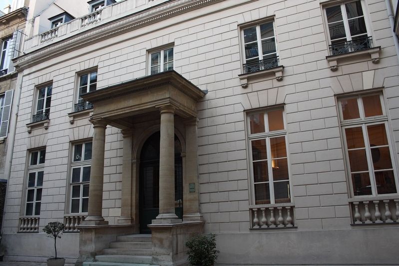 Hôtel de Botterel-Quintin - View of facade in the courtyard. Click for full size. Hôtel de Botterel-Quintin - View of facade in the courtyard image. Click for full size.