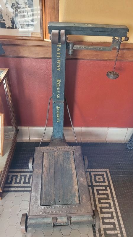 Luggage scale inside the depot image. Click for full size.