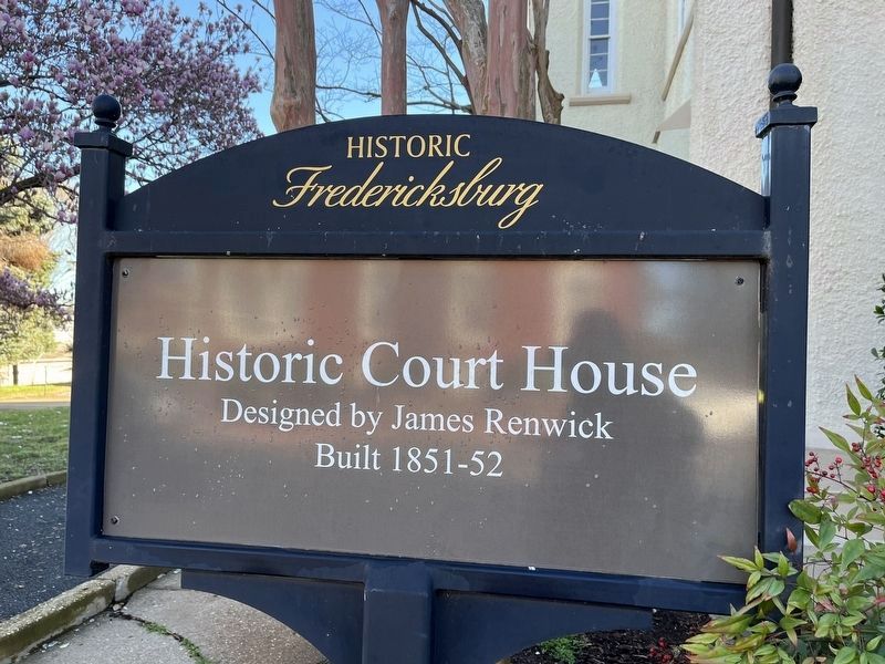 Additional nearby signage for the historic court house image. Click for full size.