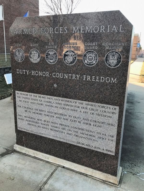 Armed Forces Memorial image. Click for full size.