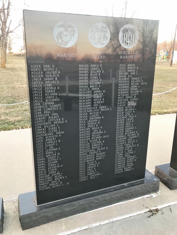 American Legion Veterans Memorial <i>(second from right)</i> image. Click for full size.