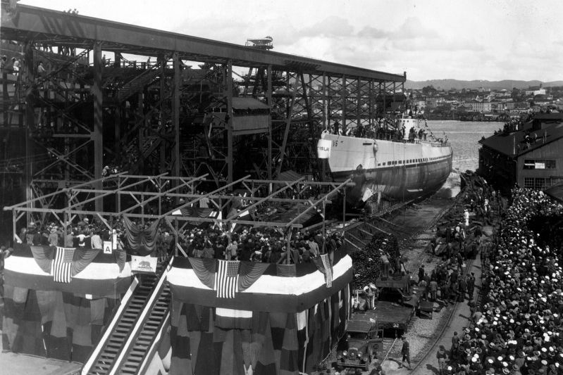 Launching of Nautilus III (SS-168) 19301945 image. Click for full size.
