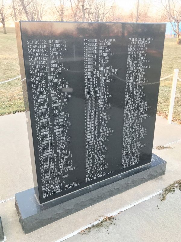 American Legion Veterans Memorial <i>(far right)</i>. Click for full size. American Legion Veterans Memorial <i>(far right)</i> image. Click for full size.