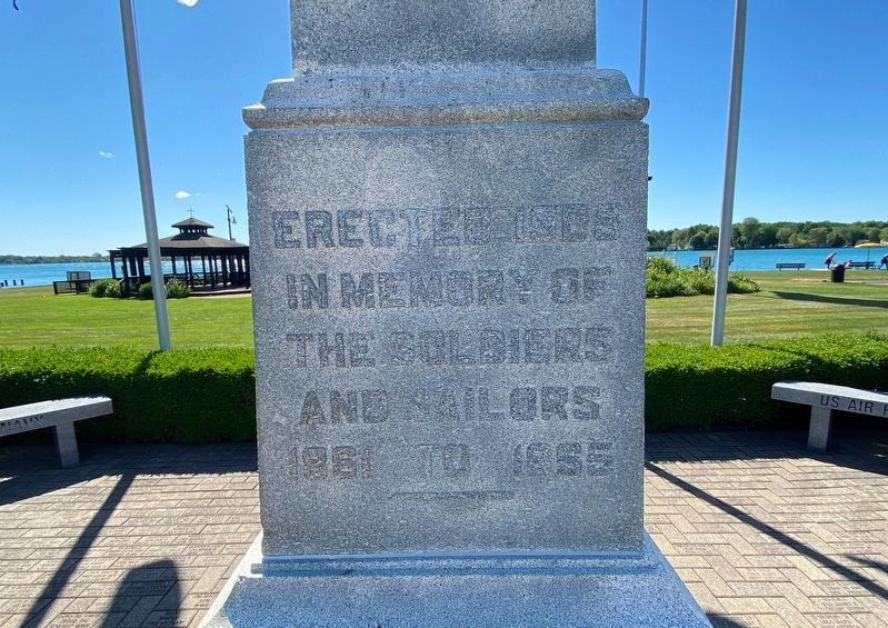 Algonac Civil War / Vietnam Memorial Marker image. Click for full size.