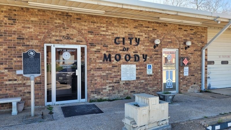 The City of Moody Building and Marker image. Click for full size.