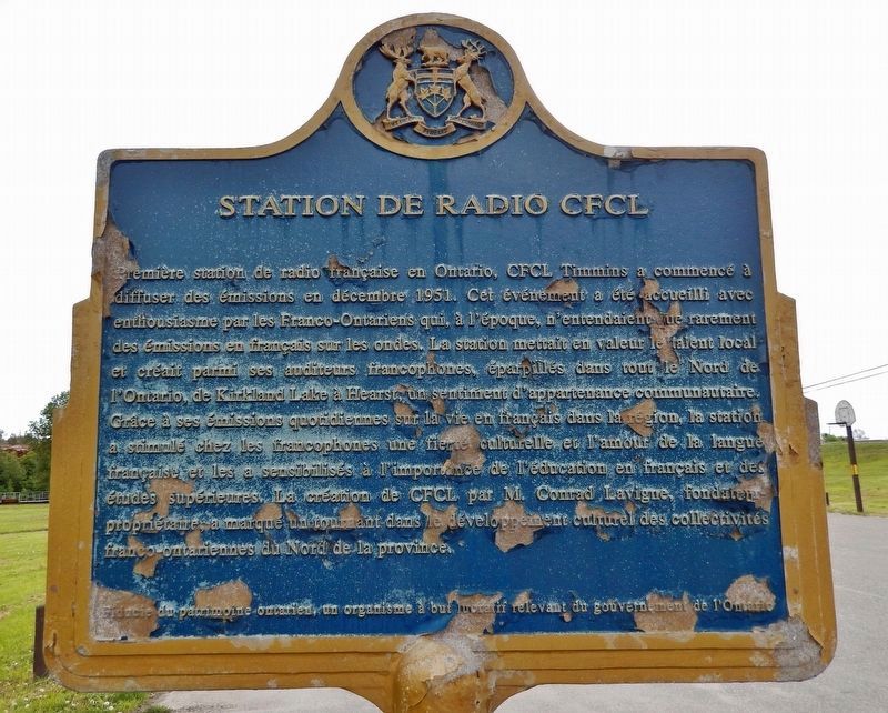 Station de radio CFCL Marker (<i>west side • Français</i>). Click for full size. Station de radio CFCL Marker (<i>west side • Français</i>) image. Click for full size.