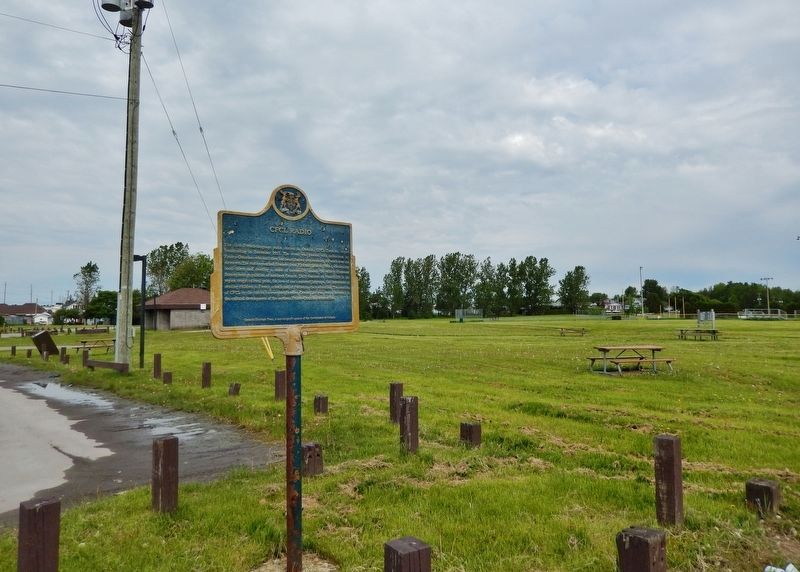 CFCL Radio / Station de radio CFCL Marker. Click for full size. CFCL Radio / Station de radio CFCL Marker image. Click for full size.