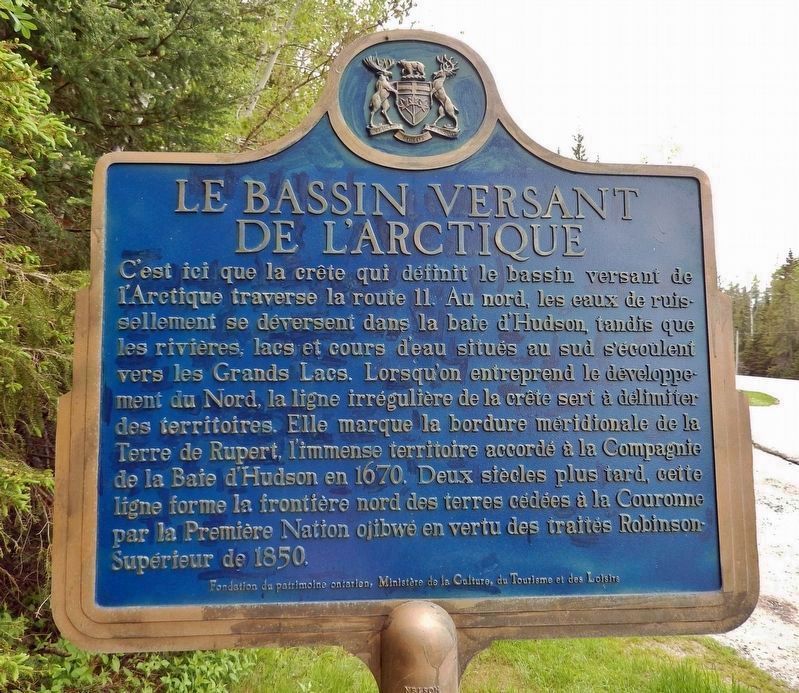 Le bassin versant de l'Arctique Marker<br>(<i>north side • Français</i>). Click for full size. Le bassin versant de l'Arctique Marker<br>(<i>north side • Français</i>) image. Click for full size.