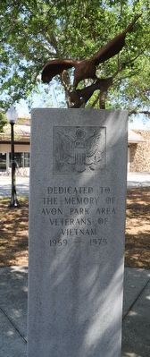Avon Park Veterans Memorial image. Click for full size.