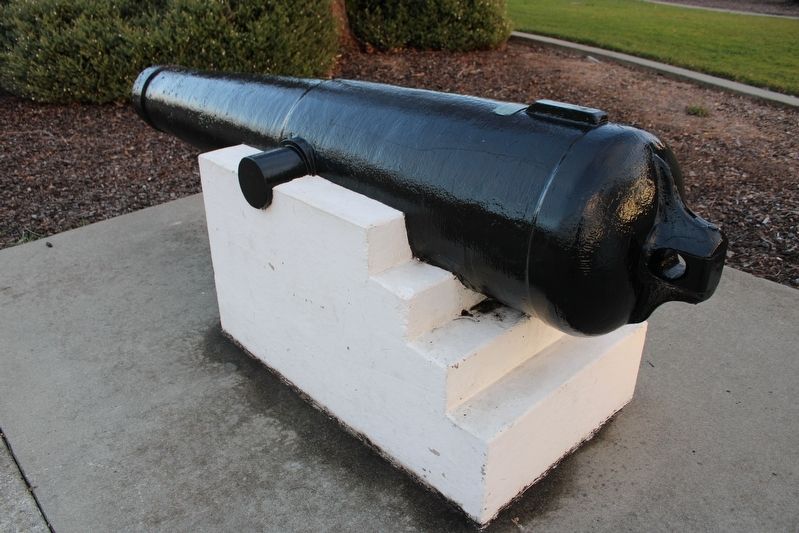USS Independence Cannon & Marker image. Click for full size.