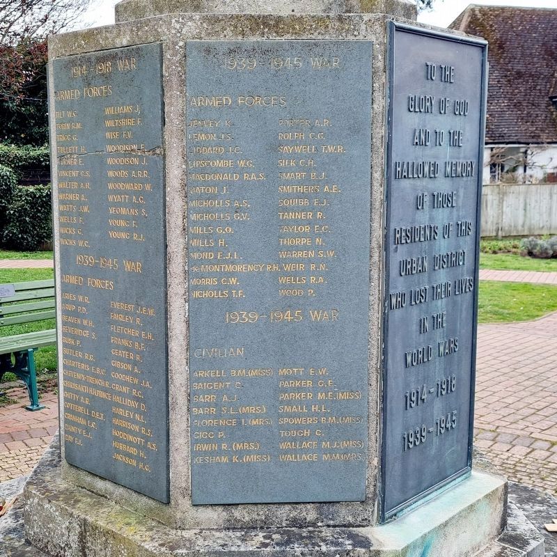 Egham War Memorial image. Click for full size.