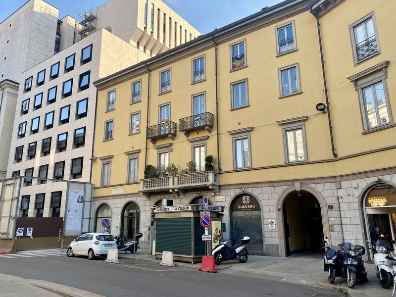 Vincenzo Monti Marker - wider view image. Click for full size.