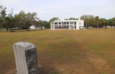 Confederate Veterans Memorial. Click for full size. Confederate Veterans Memorial image. Click for full size.