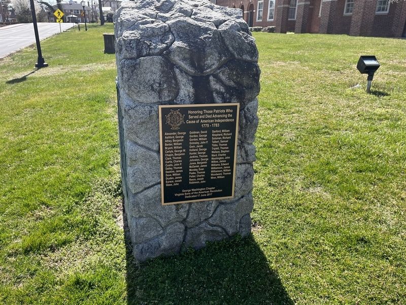 Revolutionary War Memorial image. Click for full size.