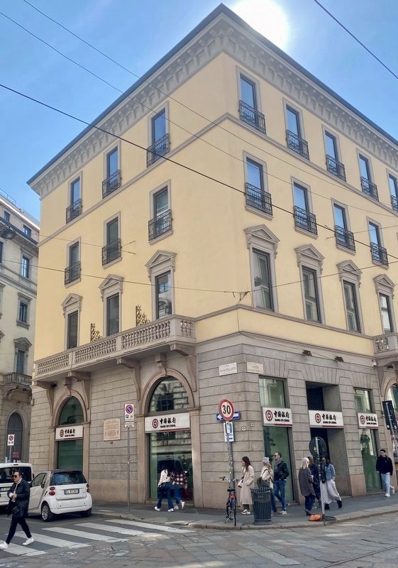 �Hotel Gestapo� - L�Albergo Regina Marker - wider view image. Click for full size.
