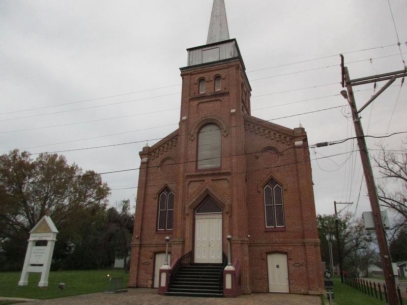 Presbyterian Church and Marker. Click for full size. Presbyterian Church and Marker image. Click for full size.