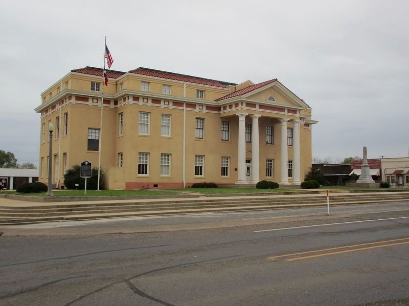 Cass County Courthouse and Marker image. Click for full size.