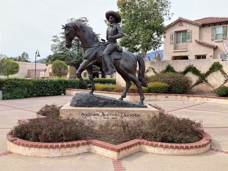 �Duarte In Bronze� Statue and Marker image. Click for full size.