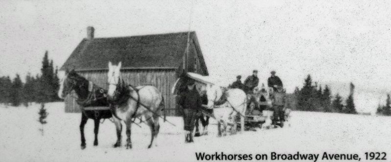 Marker detail: Workhorses on Broadway Avenue, 1922 image. Click for full size.