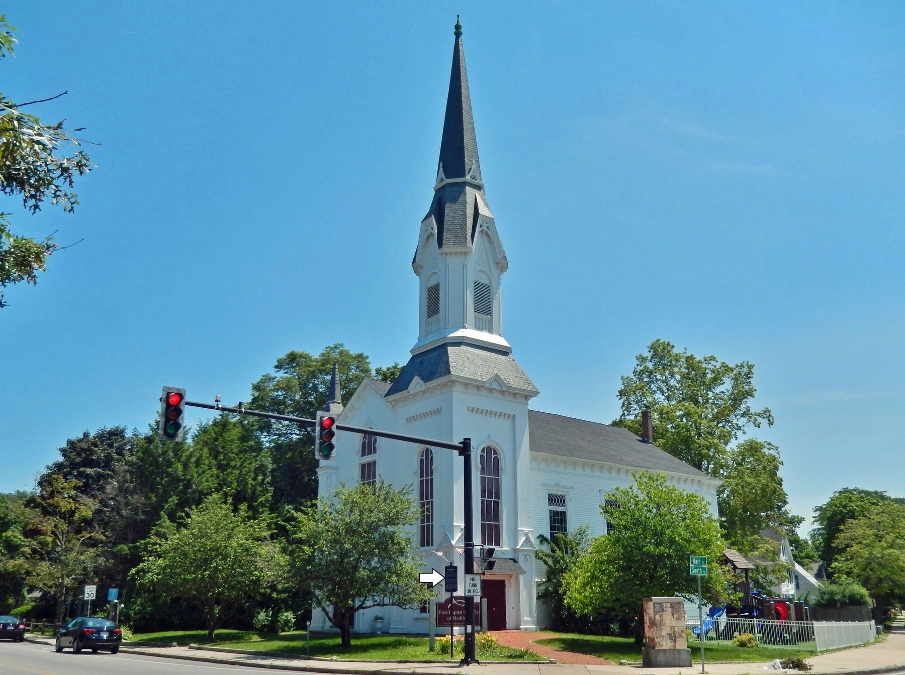 First Baptist Church of Medfield image. Click for full size.