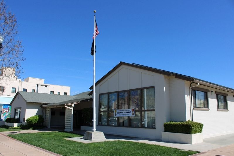 Veterans Memorial Building image. Click for full size.