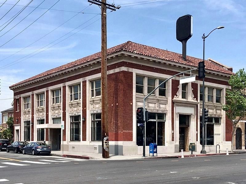 Security Trust and Savings Bank - built 1923 image. Click for full size.