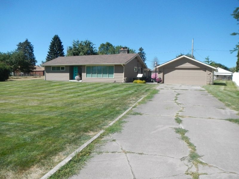 Don E. Olsson House and Garage and Marker image. Click for full size.