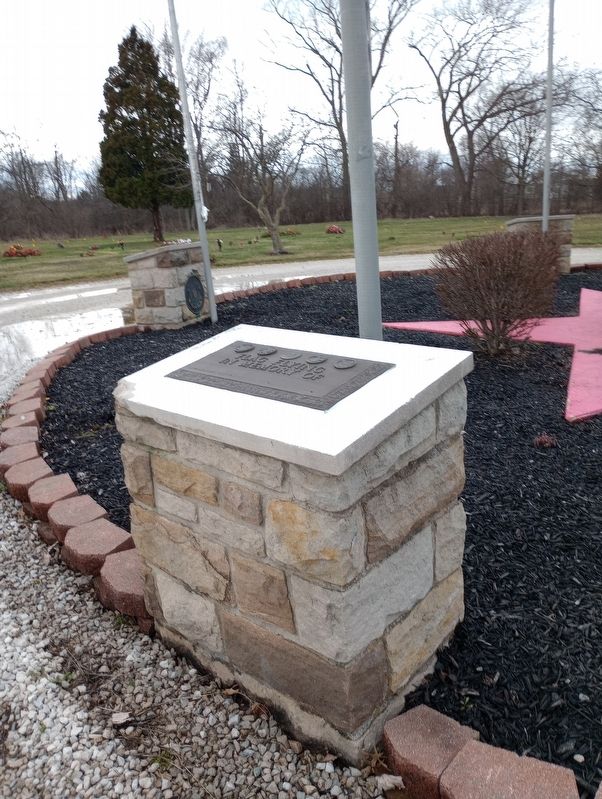 Greenlawn Memory Gardens Veterans Memorial image. Click for full size.