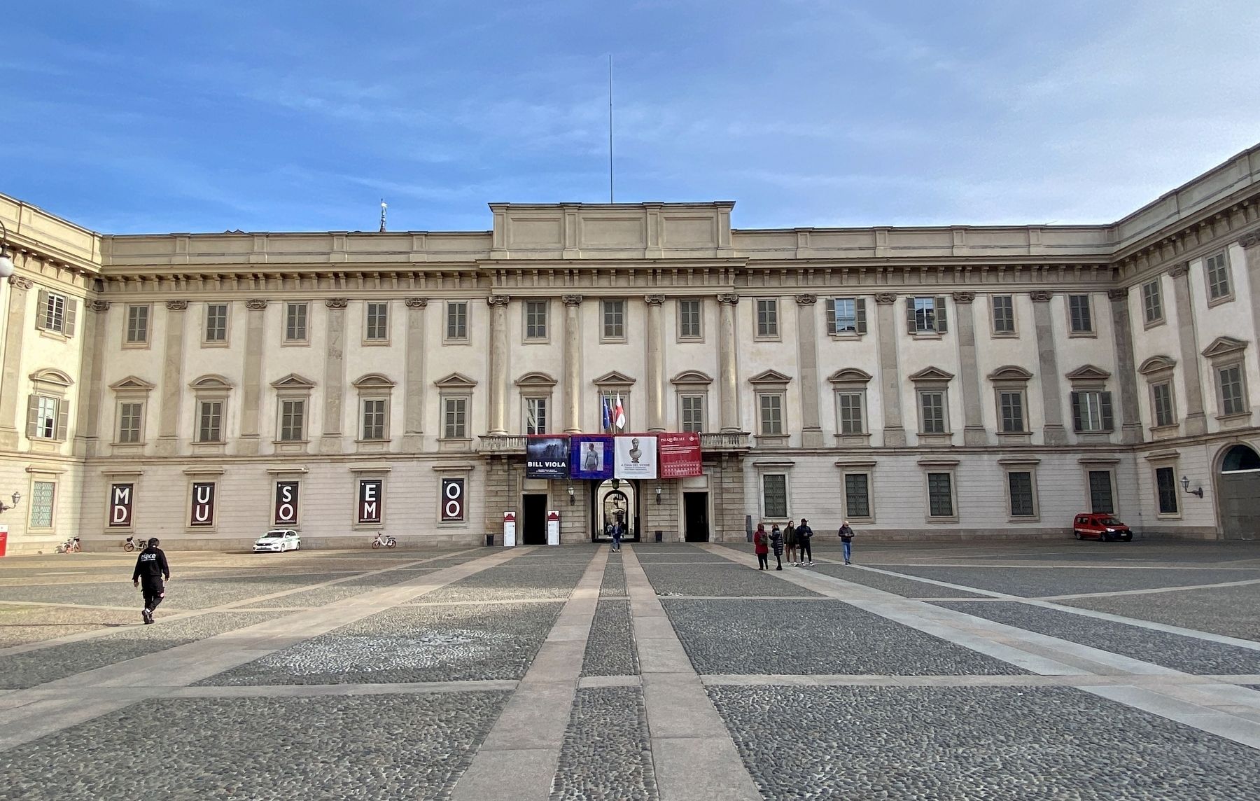 Palazzo Reale and Marker image. Click for full size.