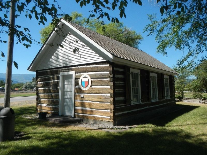 Original Wild Horse Plains Log Schoolhouse built 1878 image. Click for full size.