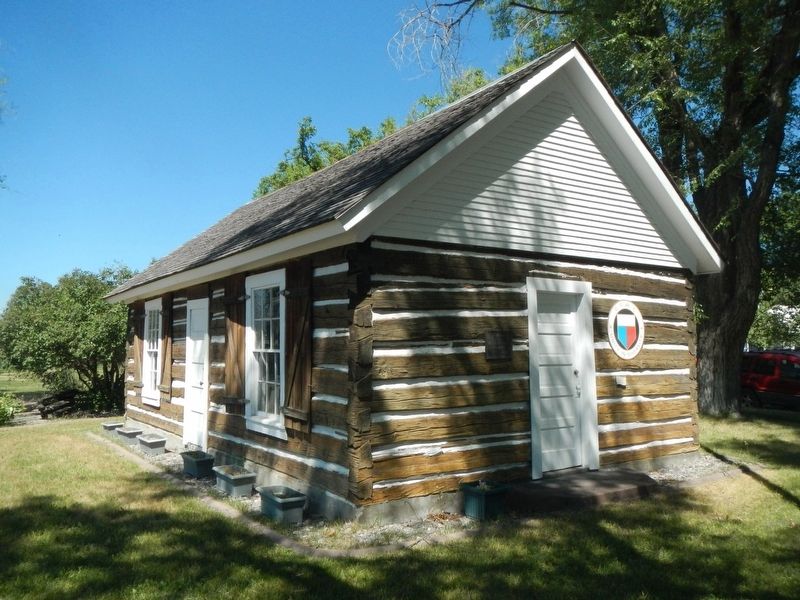 Original Wild Horse Plains Log Schoolhouse built 1878 image. Click for full size.