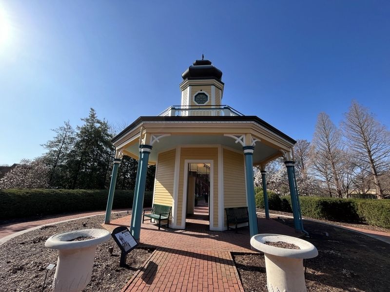 The Memorial Observatory image. Click for full size.