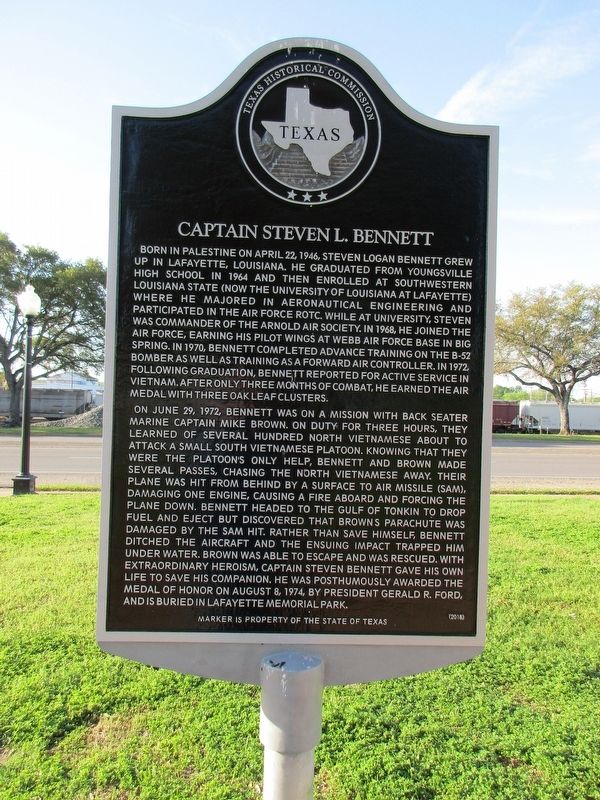 Captain Steven L. Bennett Marker image. Click for full size.